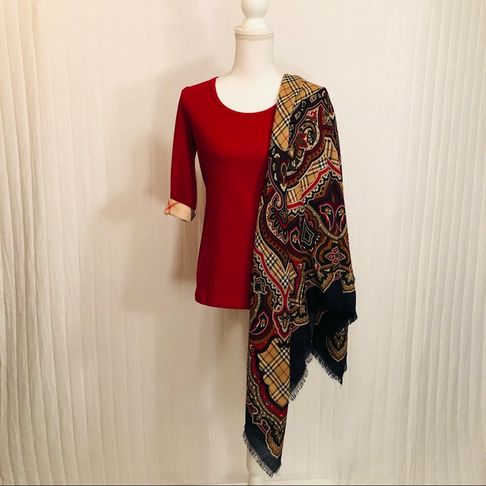 Burberrys Wool Shawl- Made in Italy
